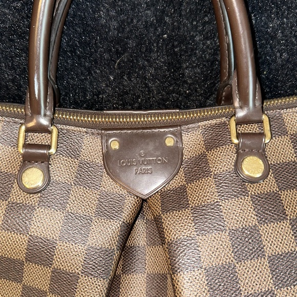 Louis Vuitton Siena - Picture 3 of 16
